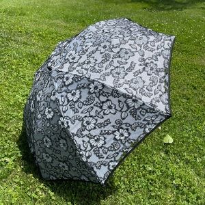 NWT Japanese Black & Silver Lacey Glitter Parasol - brought home from Japan!